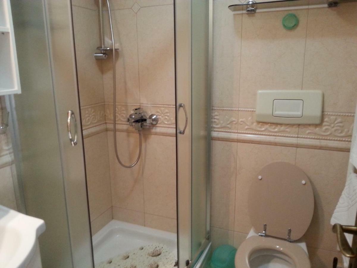 Apartment Nella Кострена Екстер'єр фото