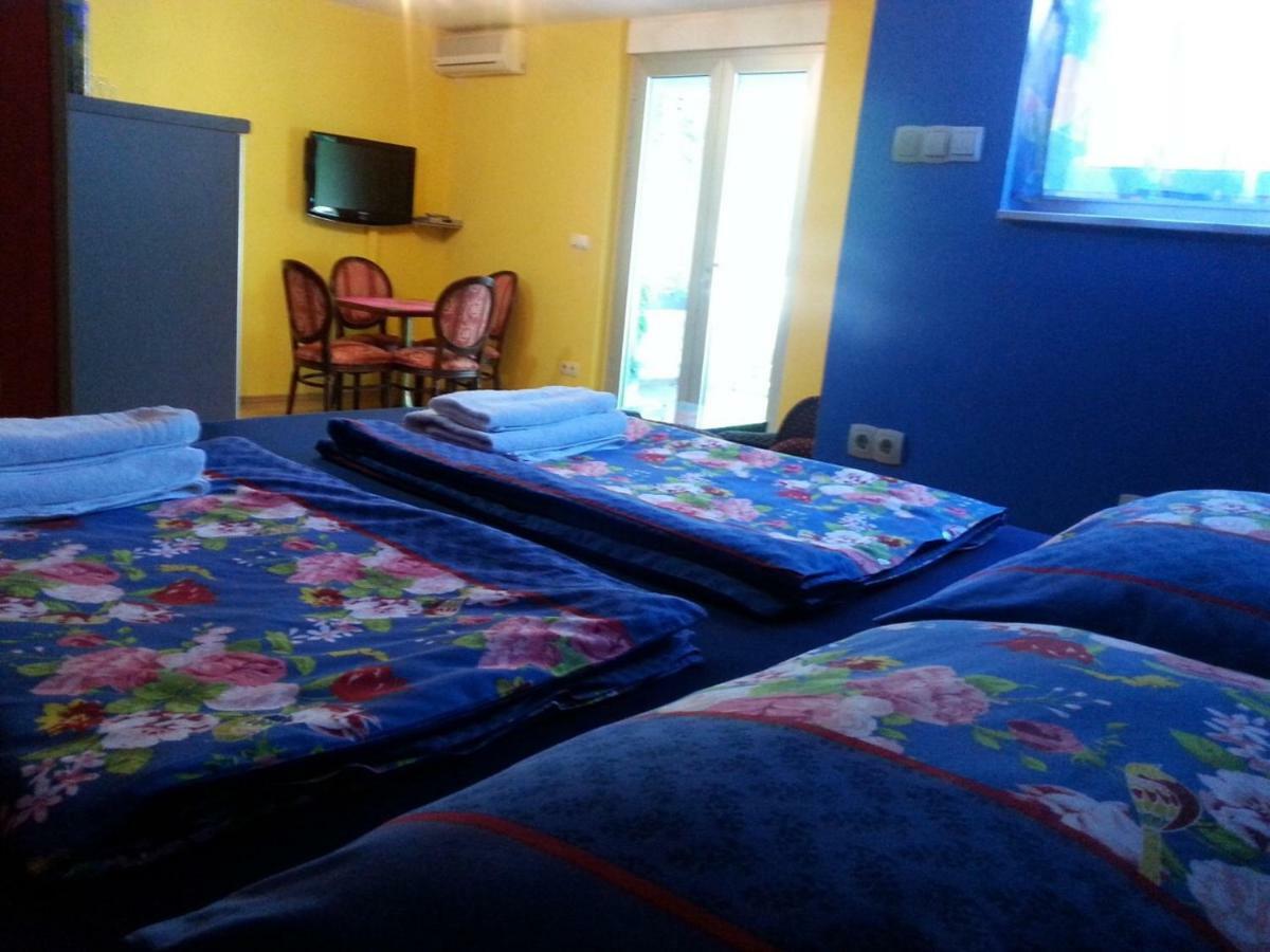 Apartment Nella Кострена Екстер'єр фото